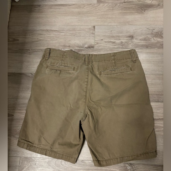 🩳Old navy Shorts - Khaki - Picture 3 of 3
